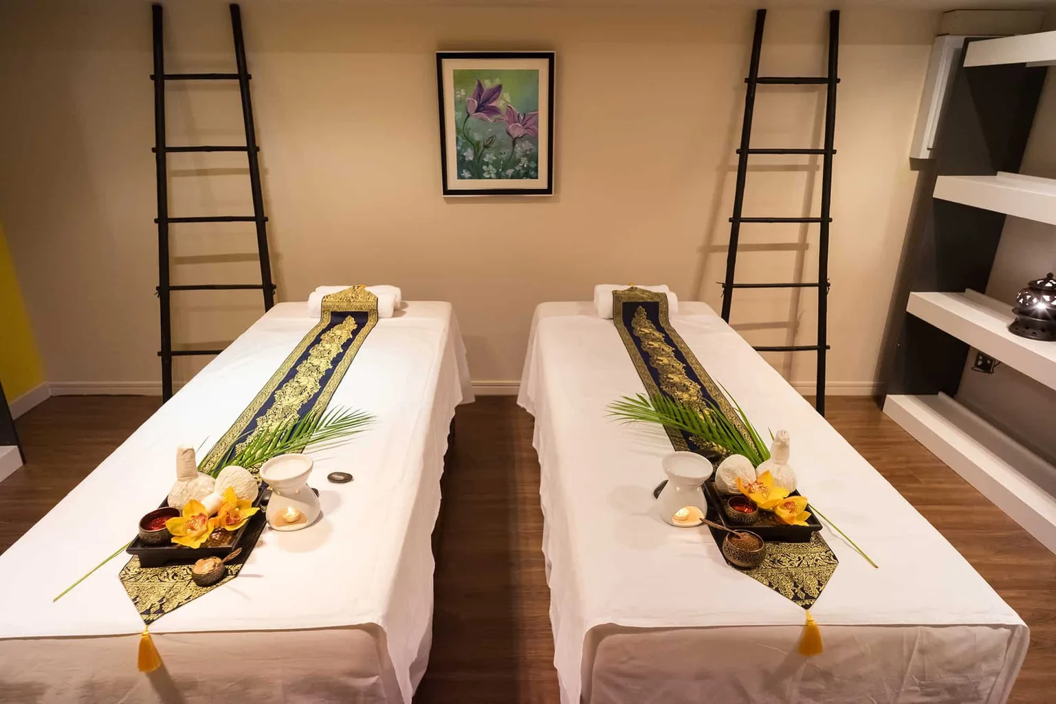Siri Thai Spa Viaduct couple's treatment room
